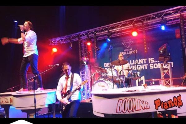 Booming Pianos