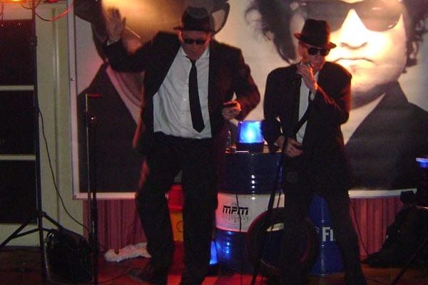 Blues Brothers imitator