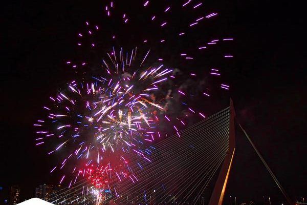 Vuurwerkshow op muziek